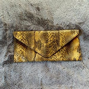 Urban Expressions Clutch